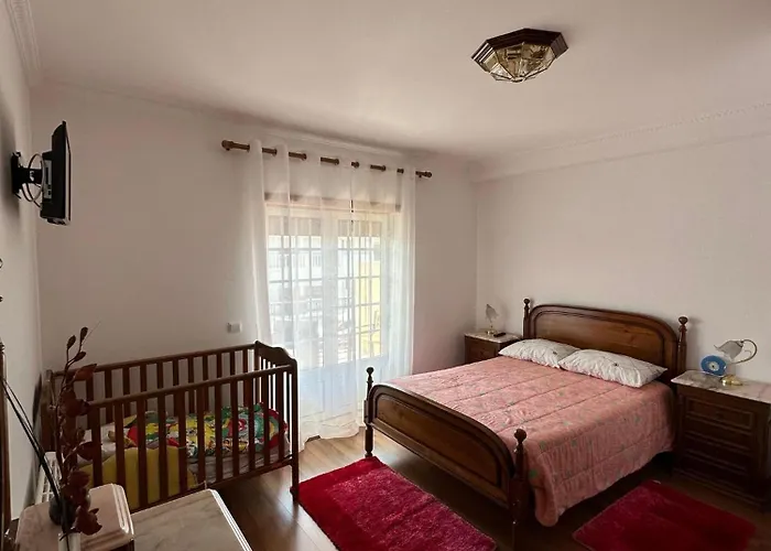 Luz Vivenda בית אירוח נאזרה