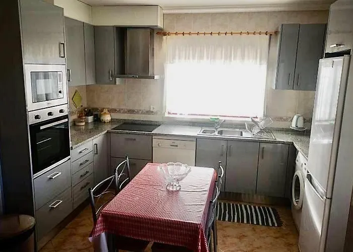 Luz Vivenda בית אירוח נאזרה